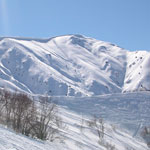 Катание на горных лыжах в горах Узбекистана